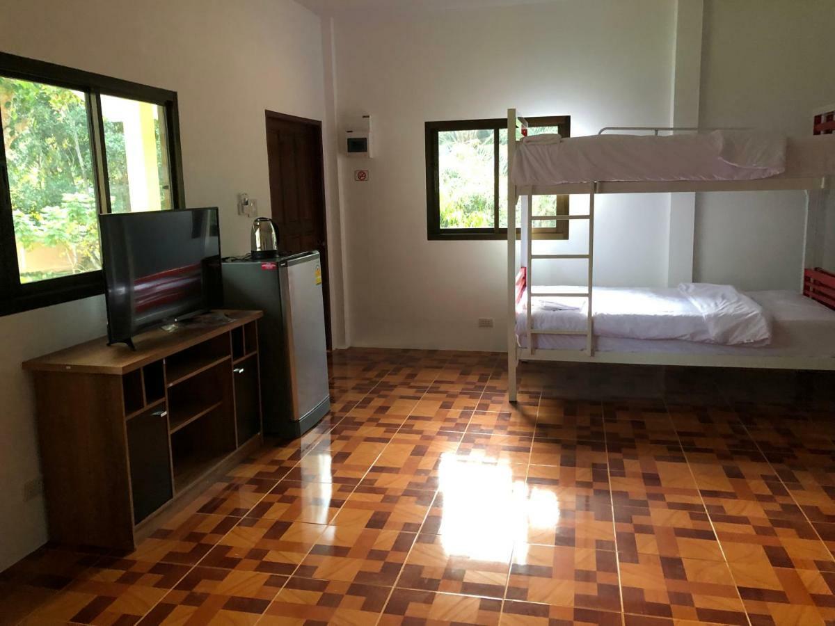 The Mountain View Hat Sai Ri Resort Chumphon Bagian luar foto